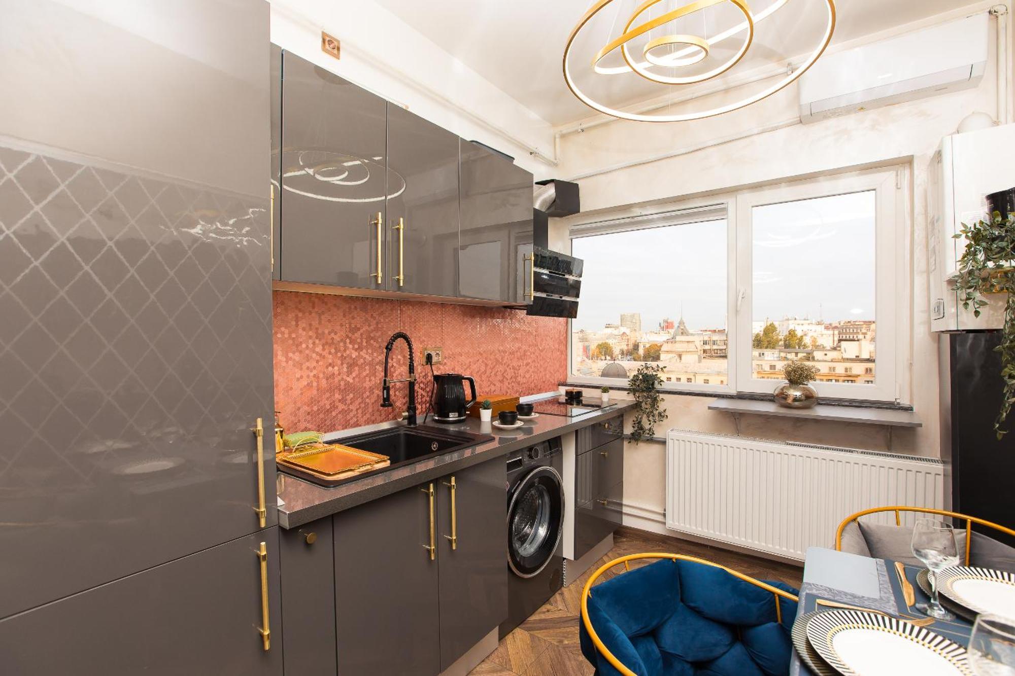 Royalty Apt With City Views On Calea Victoriei Букурещ Екстериор снимка