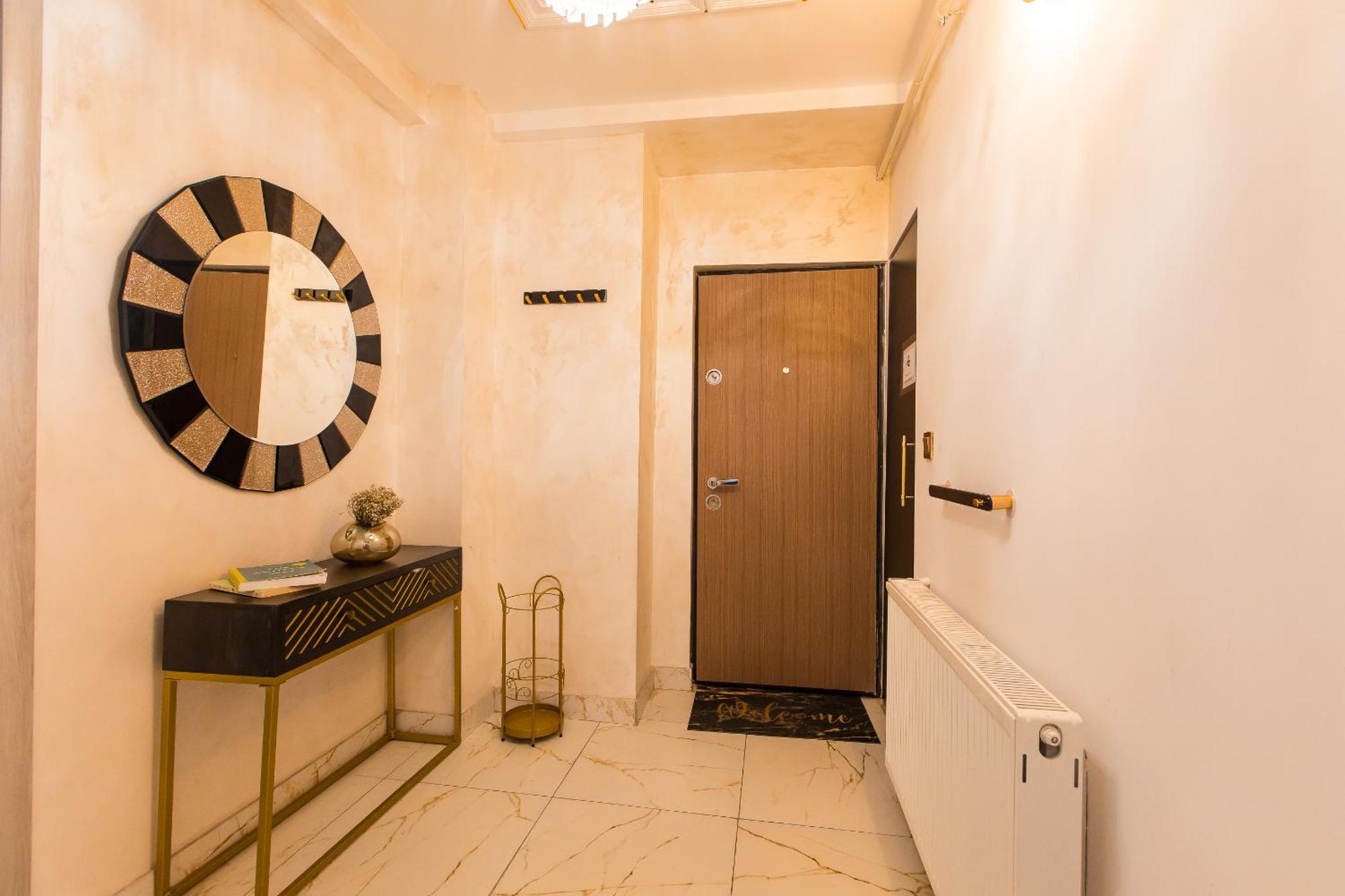 Royalty Apt With City Views On Calea Victoriei Букурещ Екстериор снимка