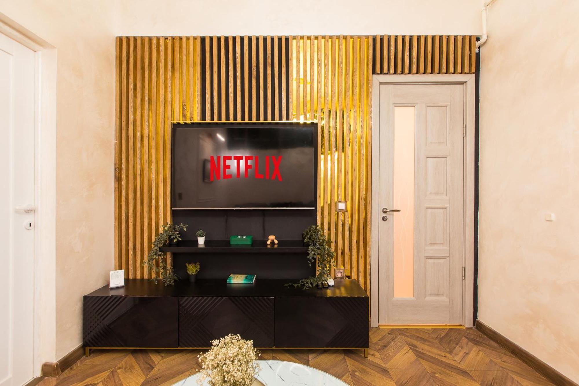 Royalty Apt With City Views On Calea Victoriei Букурещ Екстериор снимка