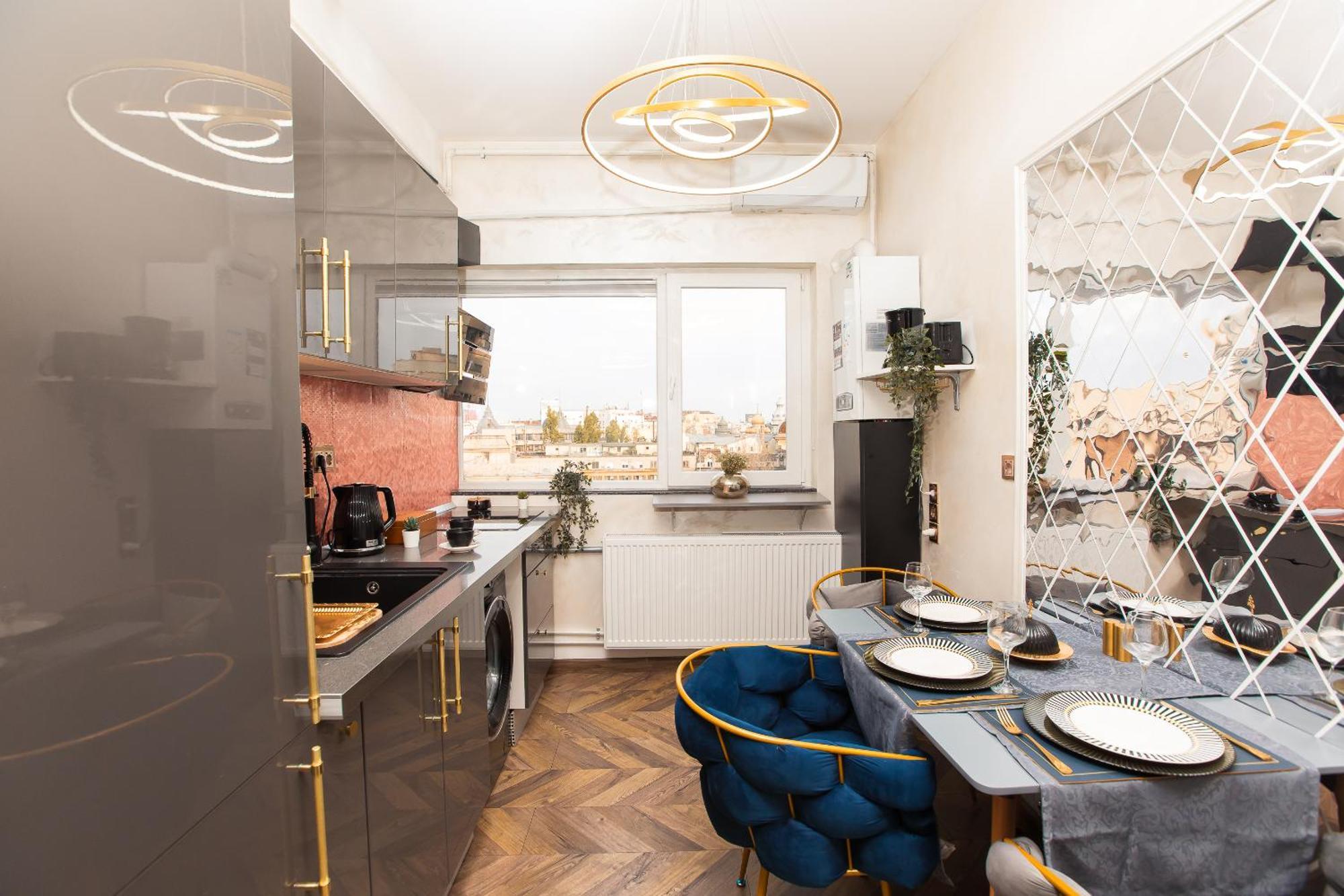 Royalty Apt With City Views On Calea Victoriei Букурещ Екстериор снимка