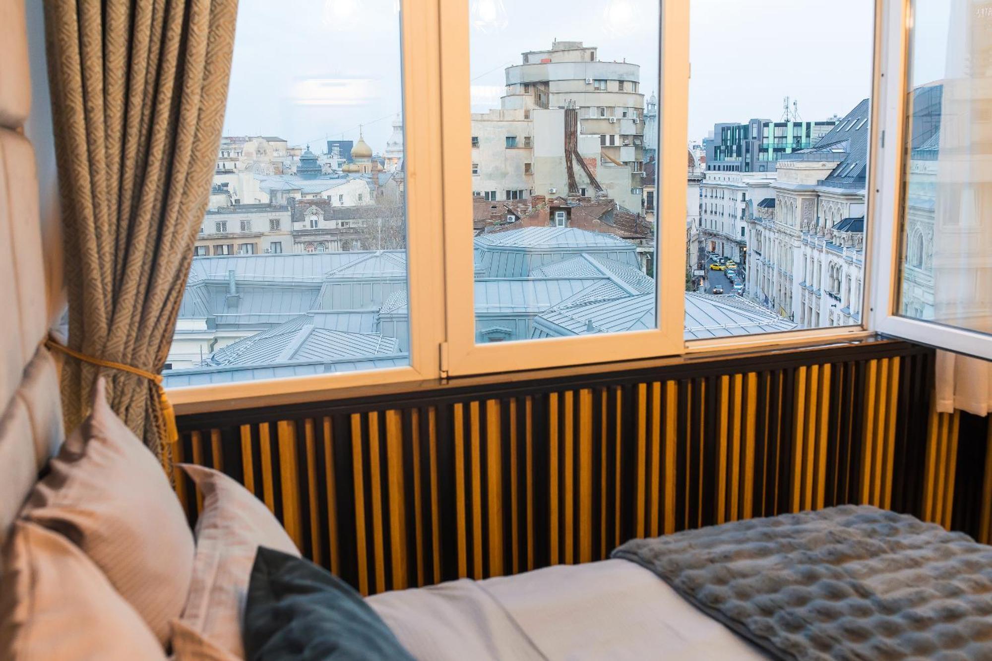 Royalty Apt With City Views On Calea Victoriei Букурещ Екстериор снимка