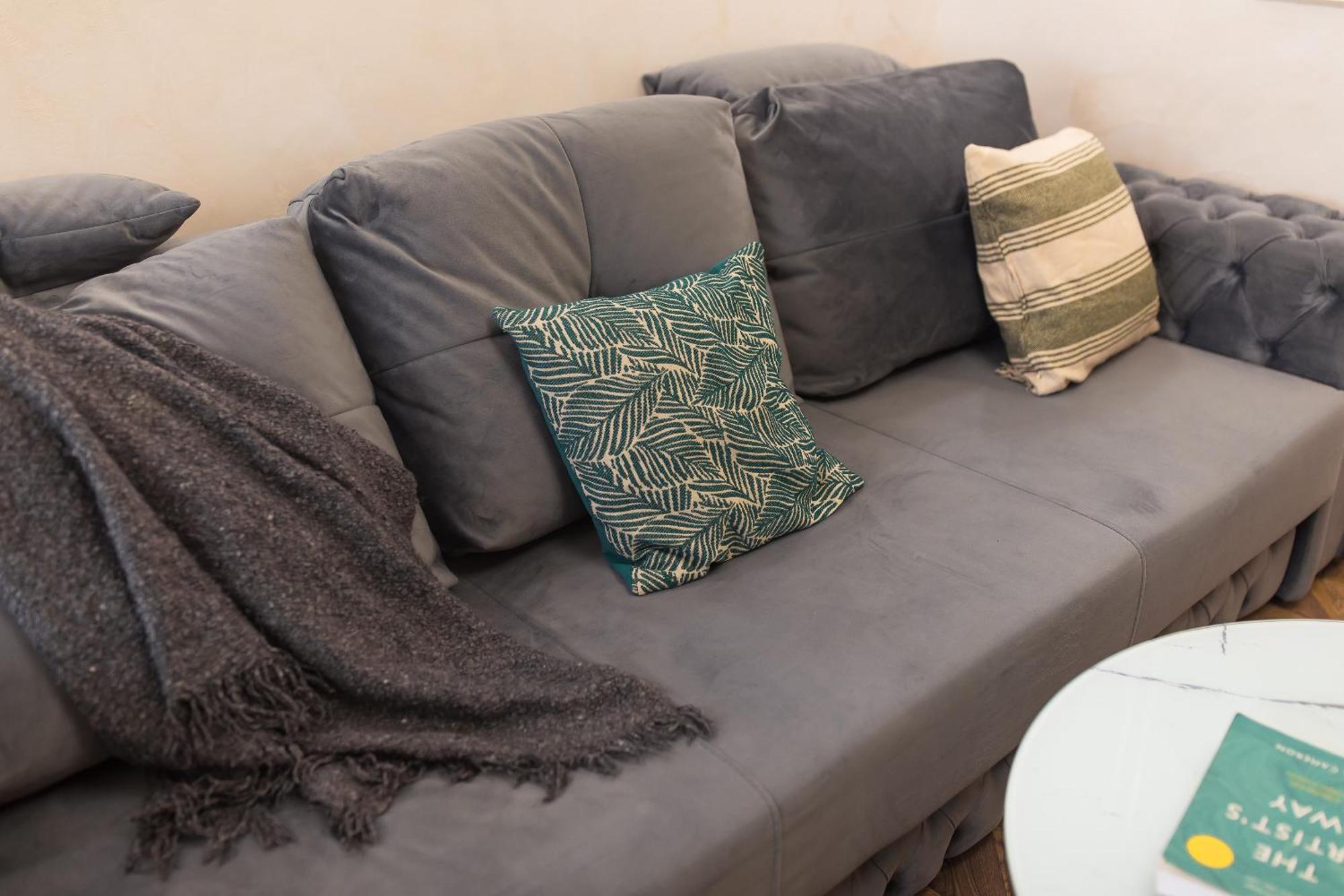 Royalty Apt With City Views On Calea Victoriei Букурещ Екстериор снимка