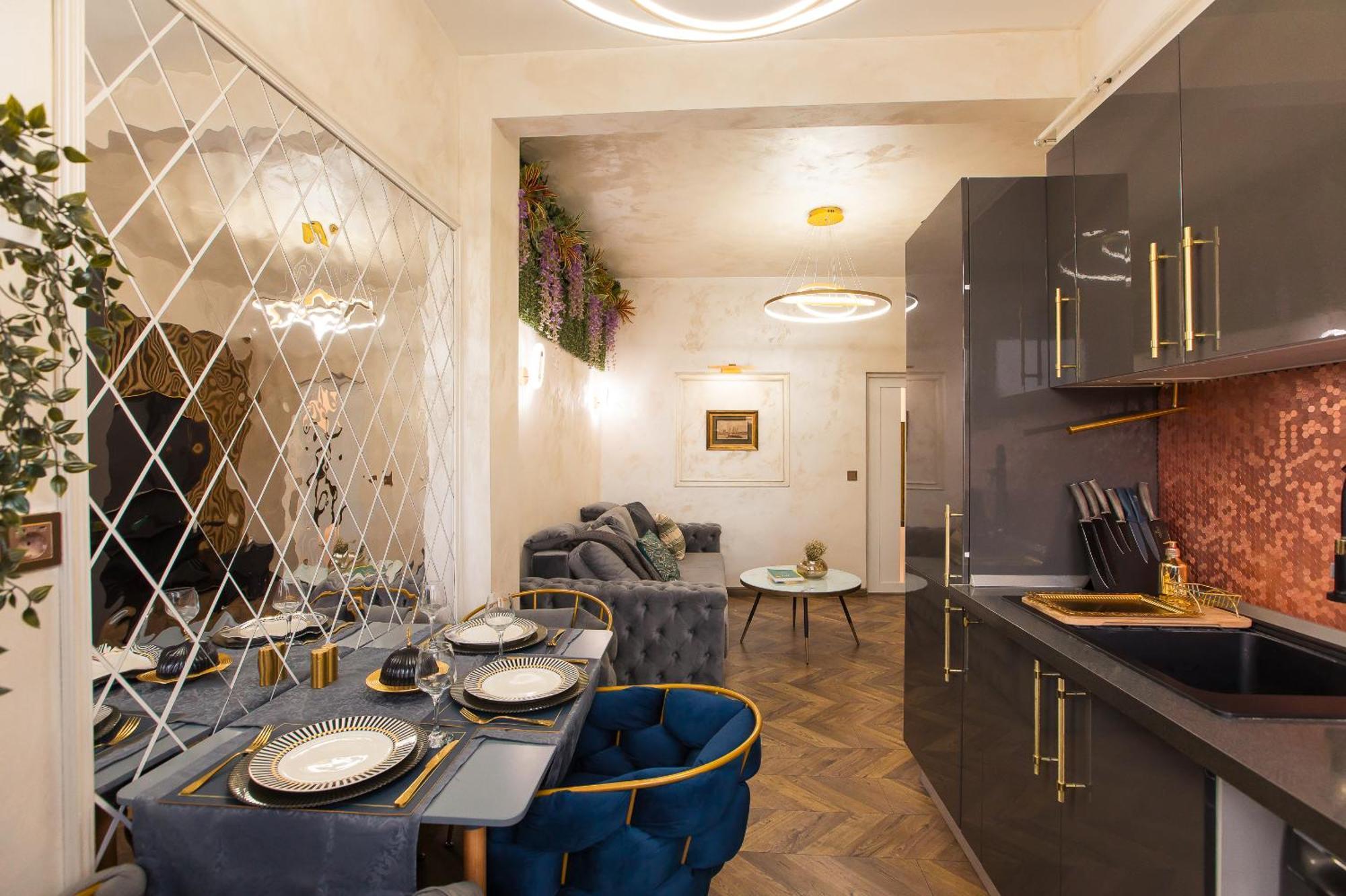 Royalty Apt With City Views On Calea Victoriei Букурещ Екстериор снимка