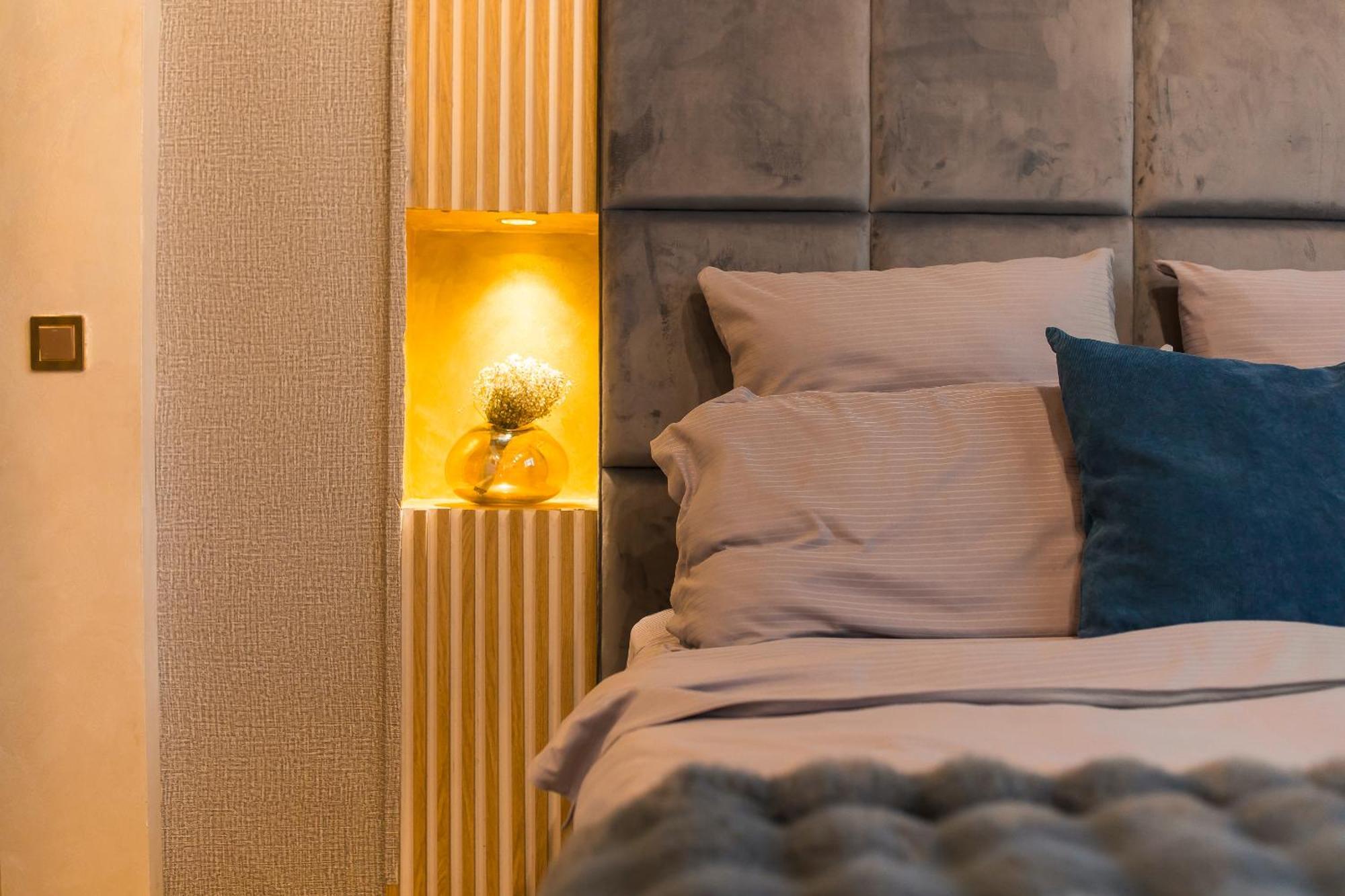 Royalty Apt With City Views On Calea Victoriei Букурещ Екстериор снимка