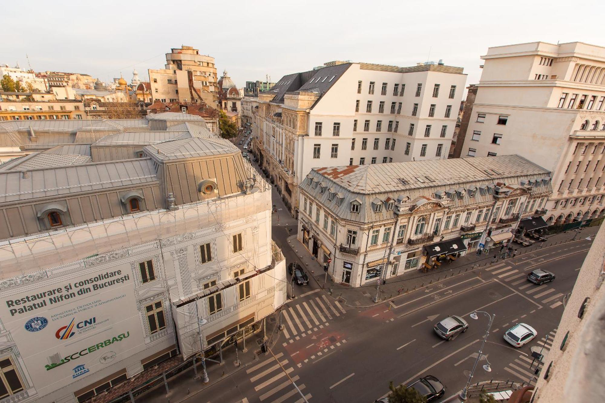Royalty Apt With City Views On Calea Victoriei Букурещ Екстериор снимка